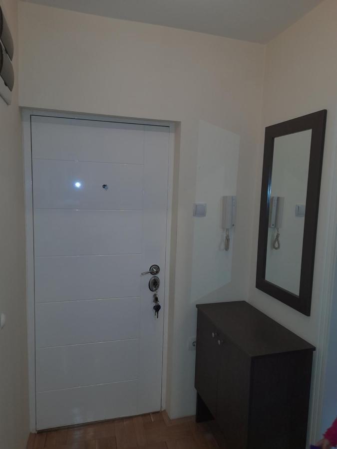 For You Apartman Ниш Екстер'єр фото